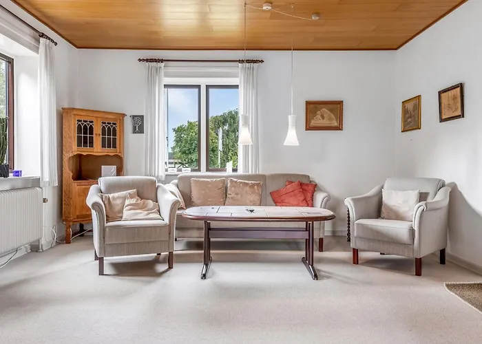 Hiarni - 12km From The Sea By Interhome