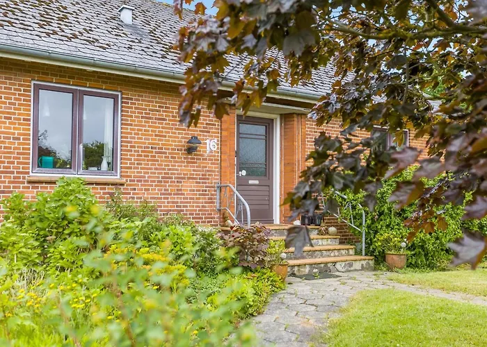 Hiarni - 12km From The Sea By Interhome *